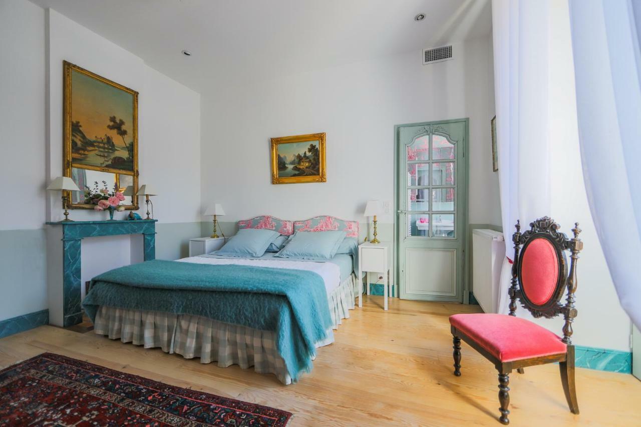 1 Logis A Domme - Piscine & Spa Bagian luar foto