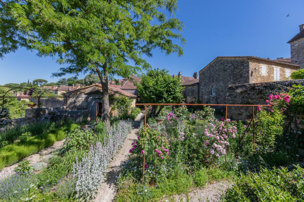 1 Logis A Domme - Piscine & Spa Bagian luar foto